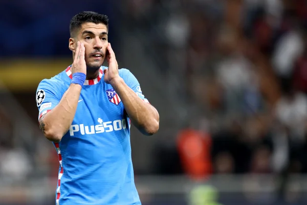 Atlético de Madrid não renova com Suárez e atacante deixa o clube