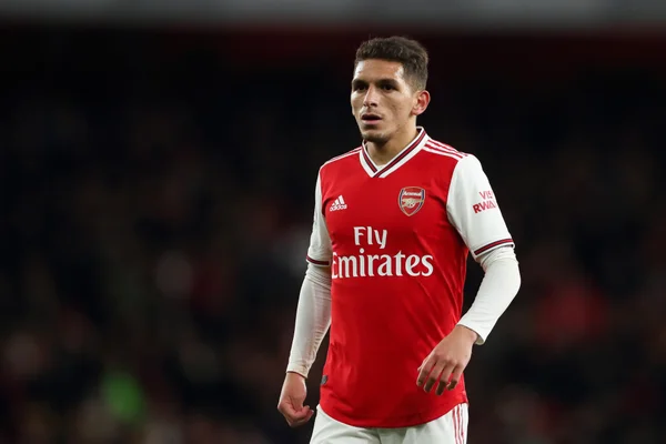 Ex-Arsenal, Lucas Torreira é agredido em shopping na Turquia