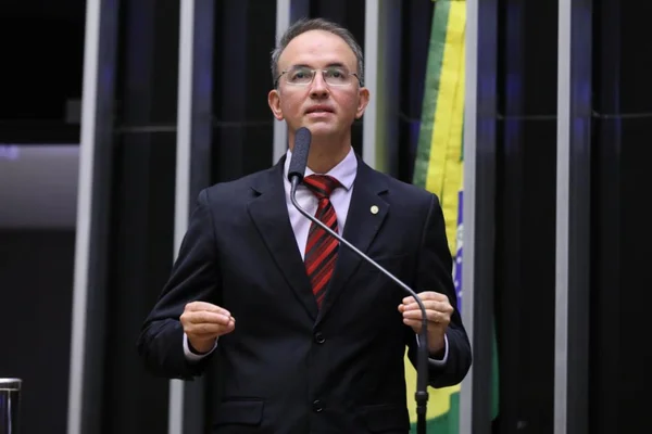 Deputado quer aumentar pena pelo crime de apologia ao nazismo
