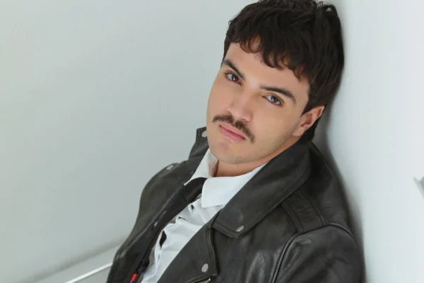 Ator desabafa após ser retirado de filme sobre Marília Mendonça
