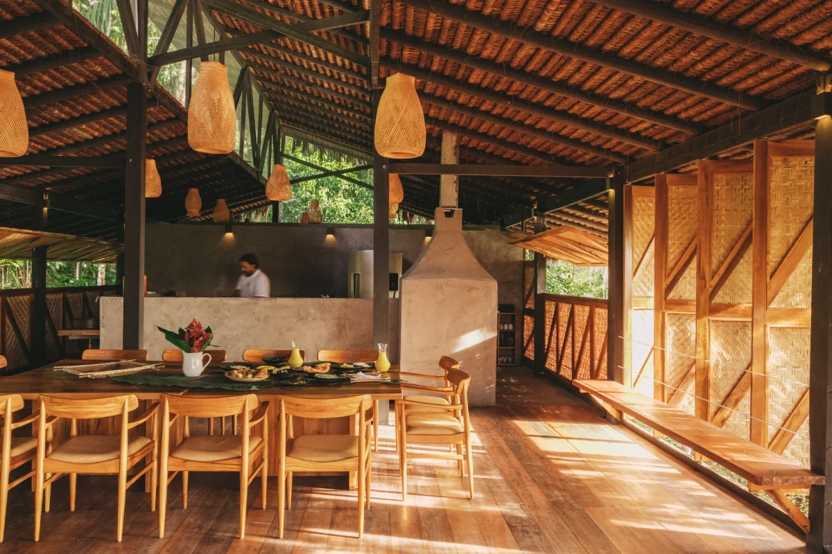 Restaurante valoriza arquitetura integrada à paisagem amazônica Restaurante valoriza arquitetura integrada à paisagem amazônica