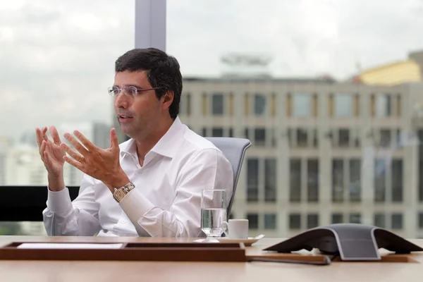 STF autoriza André Esteves, preso na Lava Jato, a voltar a trabalhar