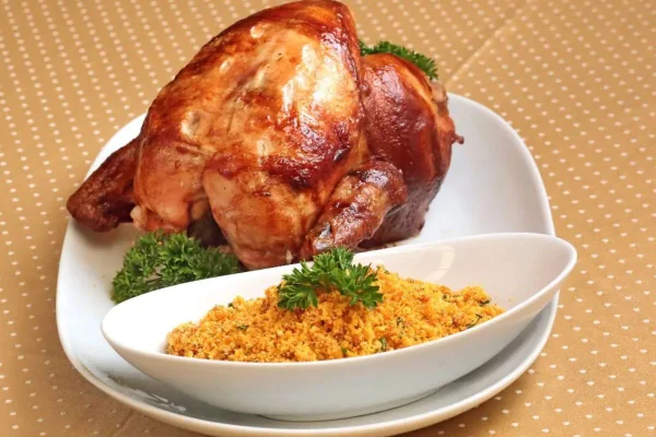 Frango assado com farofa de abobrinha