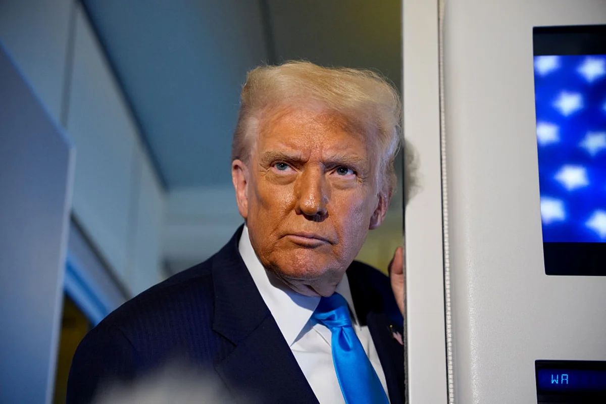 Trump assina decreto que barra cidadania por "turismo de nascimento"