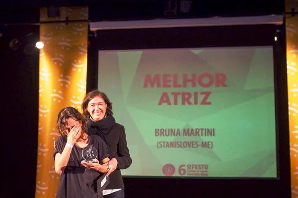 Aluna da UnB, Bruna Martini é revelação do teatro de Brasília em 2016