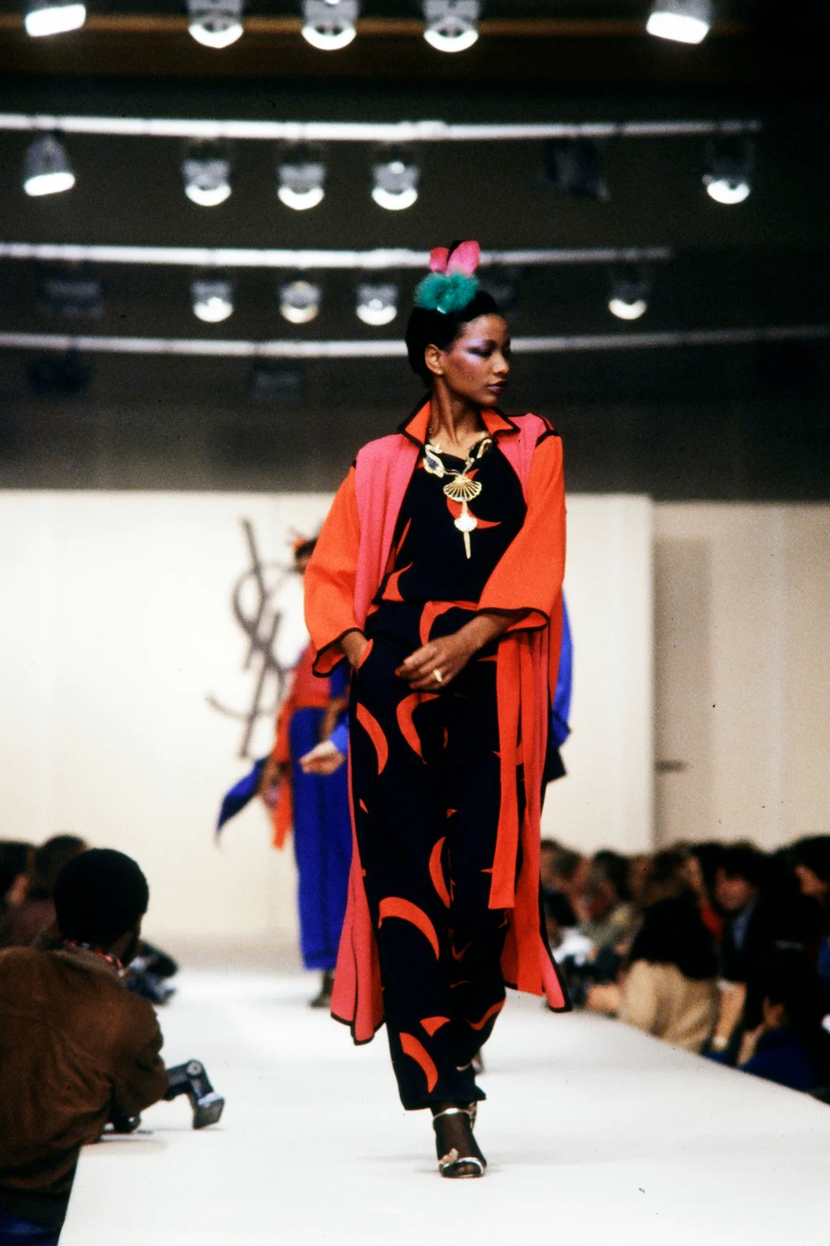 Mounia Orosemane para Yves Saint Laurent Mounia Orosemane para Yves Saint Laurent