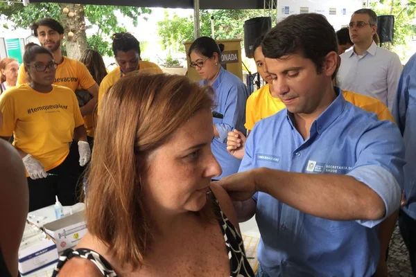 RJ pretende imunizar 300 mil contra febre amarela neste sábado