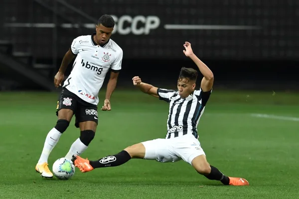 Corinthians empata com o Santos