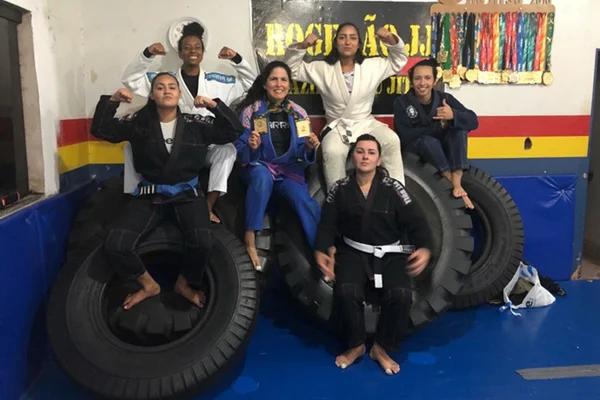 PMDF promove treinamento grátis de jiu-jitsu para mulheres