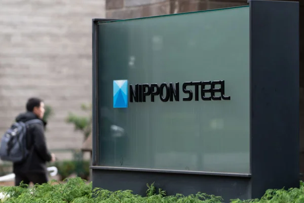 Imagem de fachada da Nippon Steel, empresa japonesa do setor de aço - Metrópoles