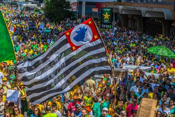 Brasil inteiro vai às ruas protestar contra a corrupção neste domingo