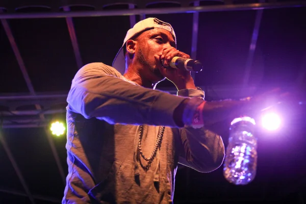 Foto colorida do rapper Mystikal