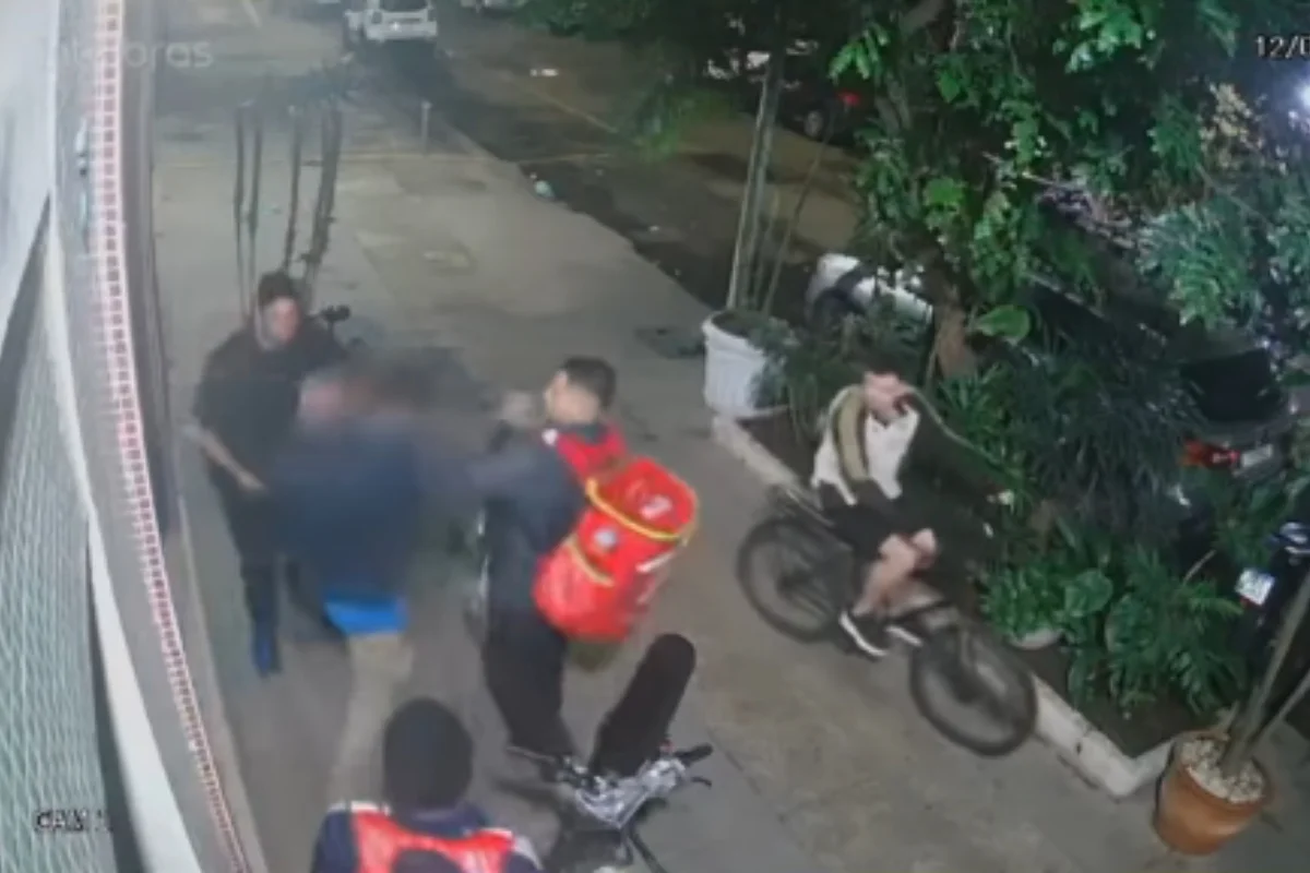 Ciclista morto ao ser confundido com ladrão levou diversas pauladas. Veja vídeo