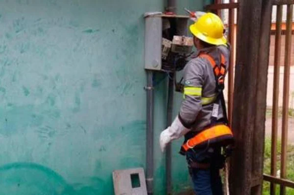 Milícia do Rio “pediu” que Light religasse energia em condomínio