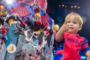 A festa de José Leonardo contou com uma apresentação da Galinha Pintadinha