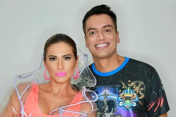 Após polêmicas, Leo Dias considera ter Lívia Andrade no TV Fama