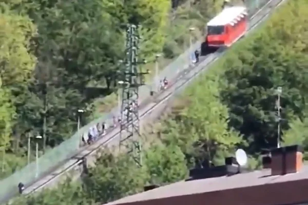 Imagem colorida de apagão na Europa. Na foto, o fato ocorreu na Espanha - Metrópoles