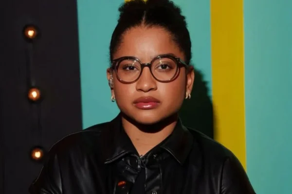 Tia Milena expõe ataques racistas após polêmica com ex-BBBs