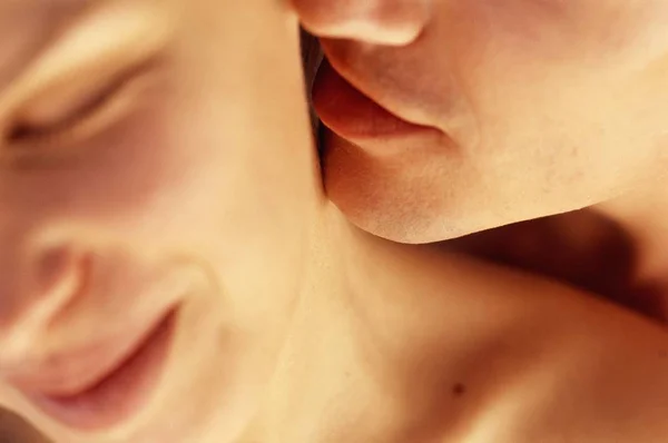 Tesão no ar: respiração pode entregar a excitação sexual, diz estudo