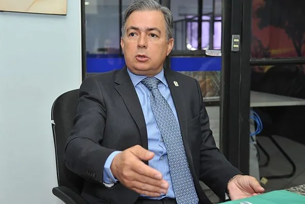 secretário de Segurança Pública sul-mato-grossense, delegado Antonio Carlos Videira