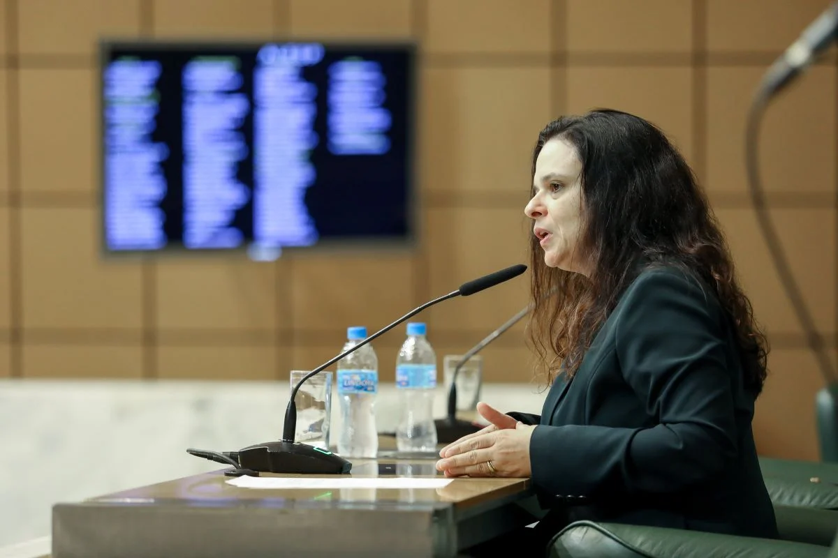 Janaína cobra prefeitura sobre vazamento do Smart Sampa: "Preocupante"