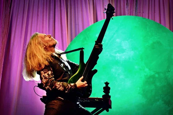 Humberto Gessinger, dos Engenheiros do Hawaii, faz show em Brasília