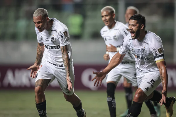 Atlético-MG supera América e fica perto das oitavas da Libertadores
