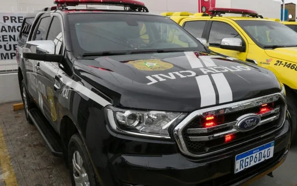 Imagem colorida de carro da Polícia Civil - Metrópoles