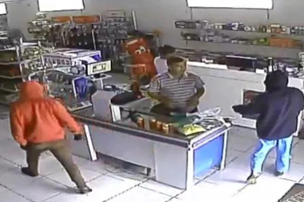Assalto a mercado acaba com pai e filho mortos por bandidos no Paraná