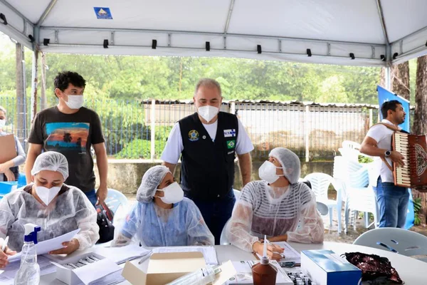 Queiroga defende dose de reforço para conter avanço da Ômicron