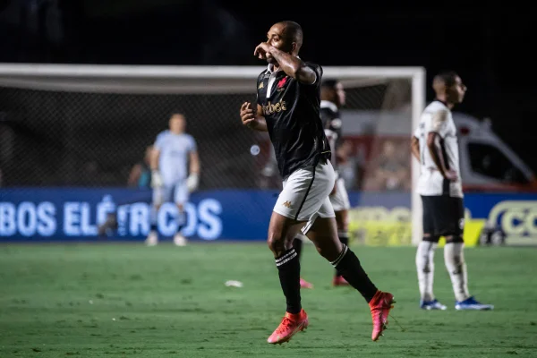 Paulinho, lateral do Vasco - Metrópoles