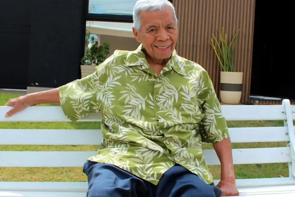 Roque, ex-SBT, completa 89 anos e recebe homenagem do filho: "Força" - Metrópoles