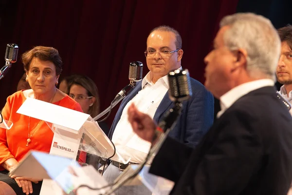 Ibaneis vira “saco de pancadas” na reta final da campanha para o GDF