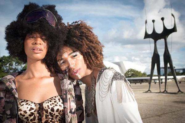Burning Man no Cerrado: inspire-se neste editorial para o seu Carnaval