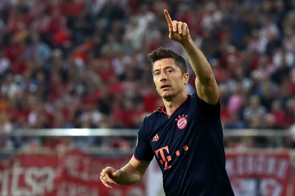 Bayern vence e mantém 100% na Liga dos Campeões; Tottenham goleia