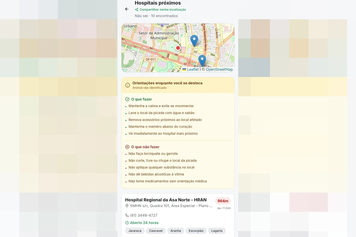 O sistema usa a localização do celular para exibir um mapa com os hospitais mais próximos abastecidos com aquele soro específico, além de listar orientações imediatas de primeiros socorros O sistema usa a localização do celular para exibir um mapa com os hospitais mais próximos abastecidos com aquele soro específico, além de listar orientações imediatas de primeiros socorros