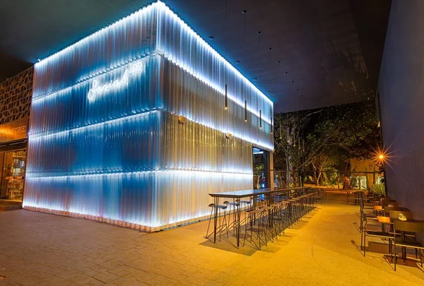 social lab bar