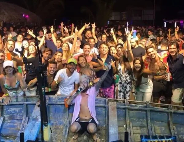 “É só me entubar”: perfil no Instagram denuncia baladas lotadas