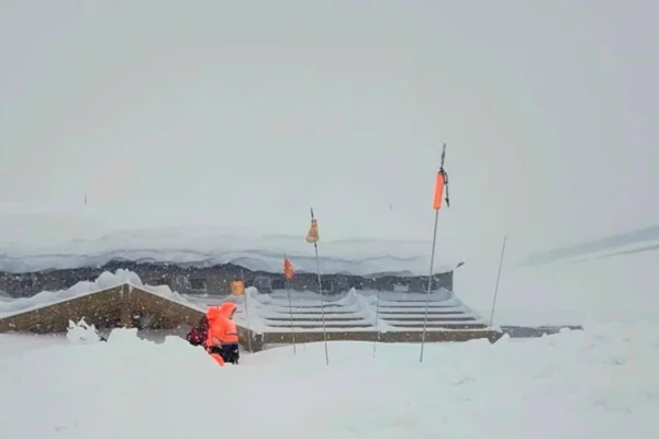 Nevasca no Chile deixa 39 mineradores isolados em acampamento remoto