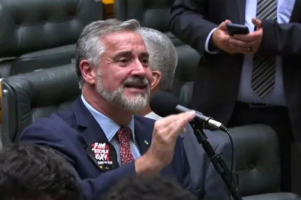 Foto colorida do deputado federal Paulo Pimenta - Metrópoles