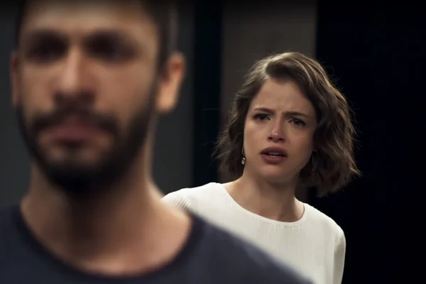 Burrice de Téo é criticada até por elenco de A Dona do Pedaço
