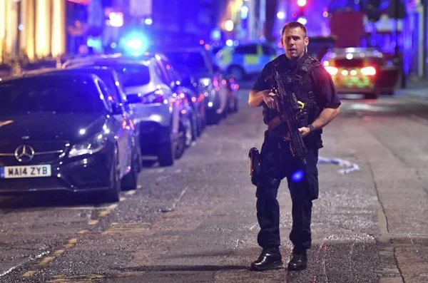Ataques terroristas causam sete mortes e levam pânico a Londres