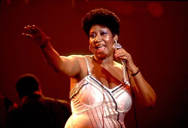 Foto colorida de Aretha Franklin - Metrópoles