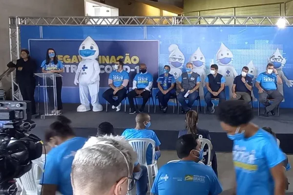 Dia D de vacinação no Rio