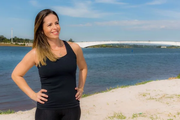 Aline Leal dá dicas para manter o corpo em dia