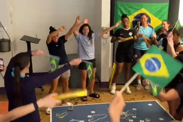 Foto colorida de Marta e Angelina - Metrópoles