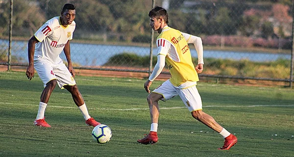 Conhecido de Mauro Fernandes, Romarinho confia em 2020 de sucesso