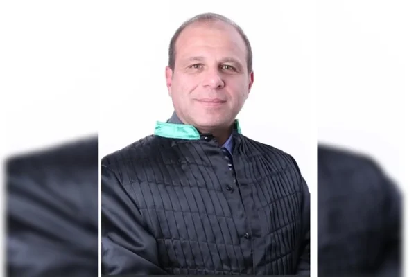 Desembargador do TRF-2 preso pede julgamento presencial a Moraes