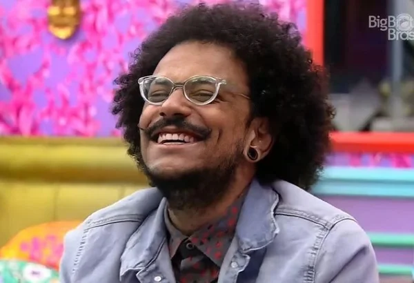 Foto colorida de João Luiz , ex-BBB21 - Metrópoles