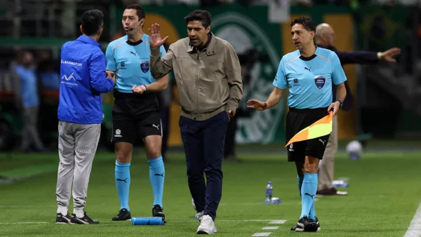 Abel Ferreira em jogo do Palmeiras pela Libertadores